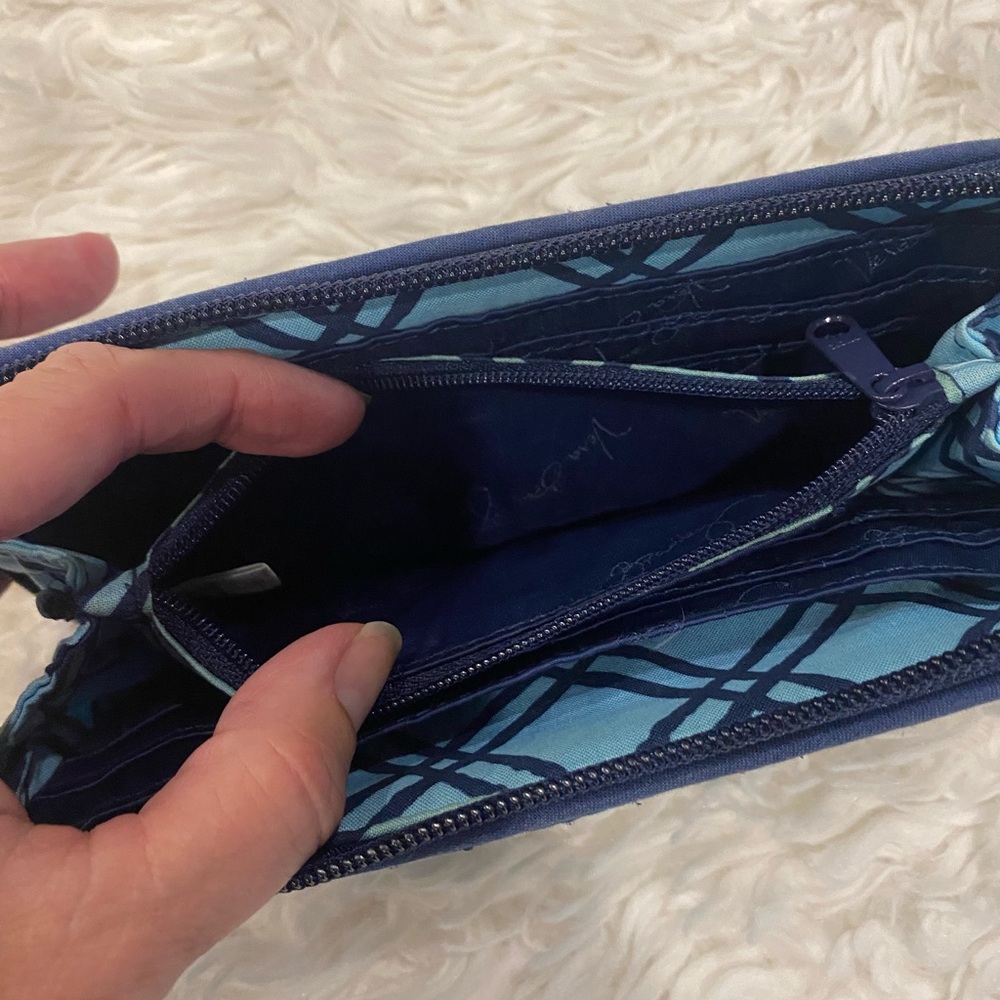 Vera Bradley RFID Signature Cotton Blue Cuban Tiles Georgia Wallet - Picture 3 of 6